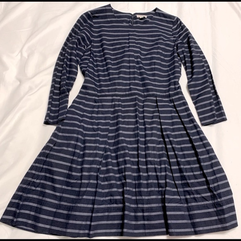 GAP Striped Fit & Flare dress hidden pockets Sz 2